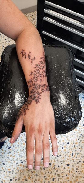 Lady Mona Tatouage - 59129 Avesnes-les-Aubert