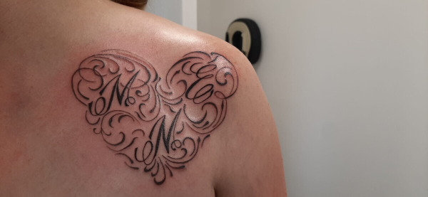 Lady Mona Tatouage - 59129 Avesnes-les-Aubert